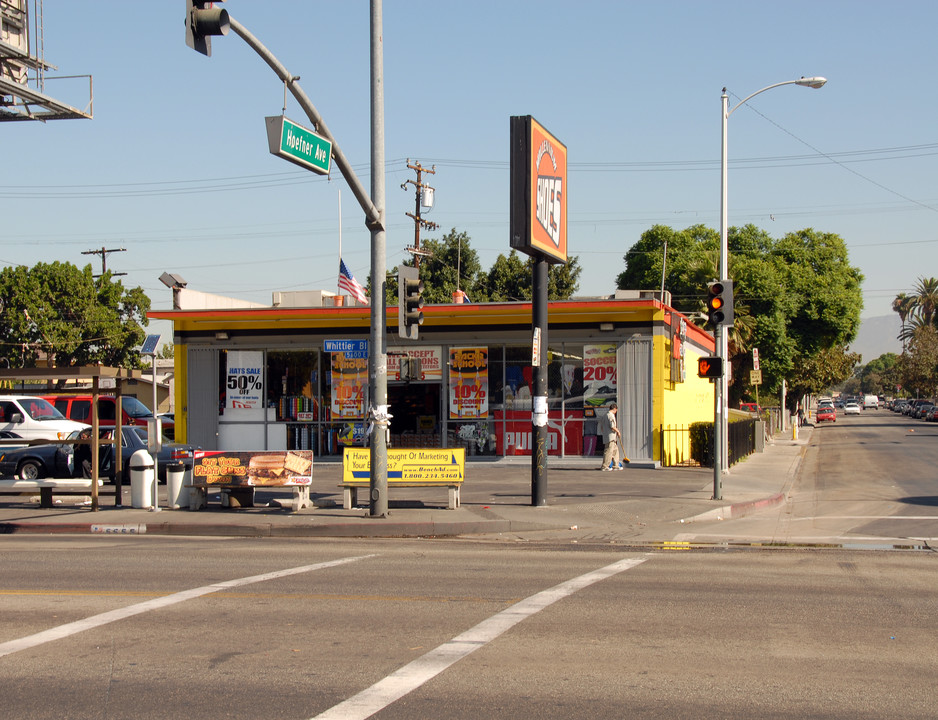 3048 Iowa Ave in South Gate, CA - Foto de edificio