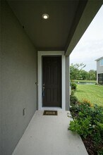 6016 Grand Sonata Ave in Lutz, FL - Foto de edificio - Building Photo