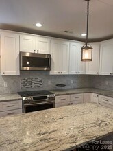 9015 Carastan Dr in Charlotte, NC - Building Photo - Building Photo