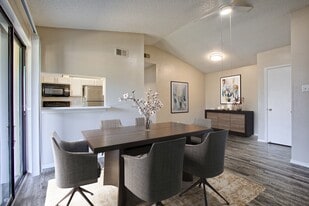 Summer Grove in Austin, TX - Building Photo