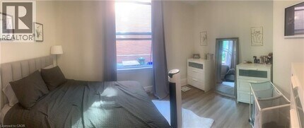 219 Stinson St in Hamilton, ON - Building Photo - Building Photo