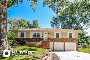 15908 E 38th St S in Independence, MO - Building Photo