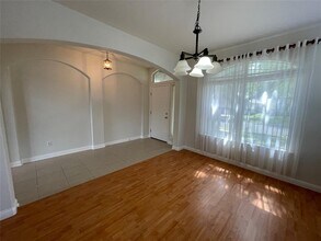 10401 Yellowstone Dr in Austin, TX - Building Photo - Building Photo