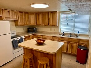 4676 S Ridgeline Dr, Unit 2 in Washington Terrace, UT - Foto de edificio - Building Photo