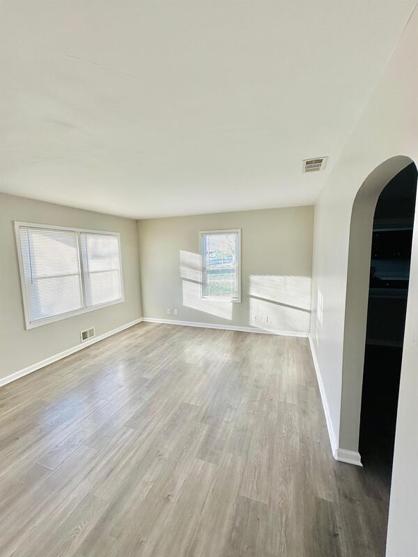 887 S Morgantown Rd in Greenwood, IN - Building Photo - Building Photo