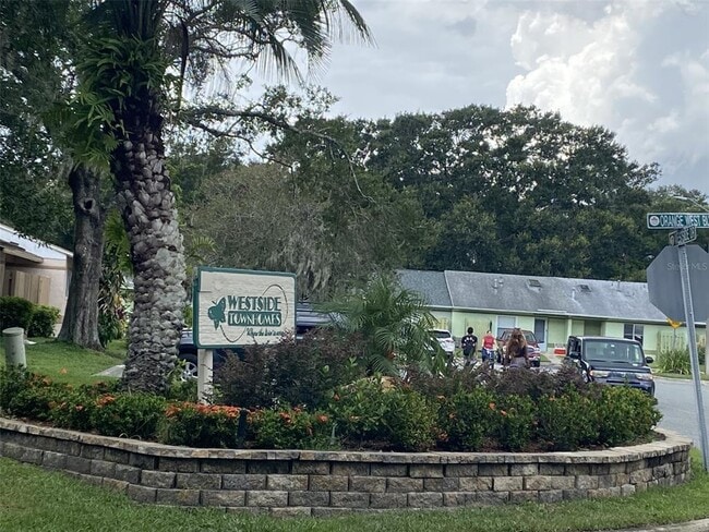 1311 Azalea Way in Winter Garden, FL - Building Photo - Building Photo