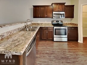 423 John Deere Dr in Murfreesboro, TN - Foto de edificio - Building Photo