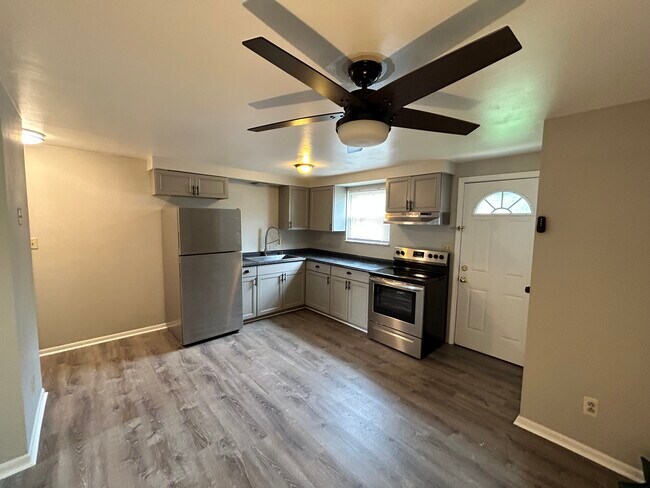 5670-5676-5676 Ironwood Ct in Columbus, OH - Building Photo - Building Photo