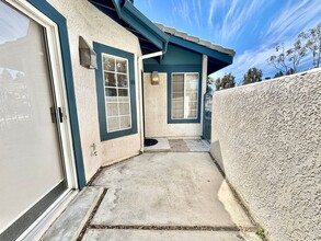 2616 Cabin Cove in Port Hueneme, CA - Foto de edificio - Building Photo
