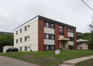 3925 31st St in St. Louis Park, MN - Foto de edificio - Building Photo