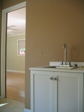 6943 Balcom Ave, Unit Guesthouse in Reseda, CA - Building Photo - Building Photo