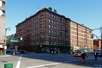 Endicott Apartments in New York, NY - Building Photo - Building Photo