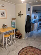 2732 Eldridge Ave, Unit Suite #101 in Bellingham, WA - Building Photo - Building Photo