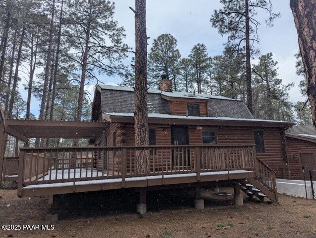 property at 1028 E Wagon Wheel Dr