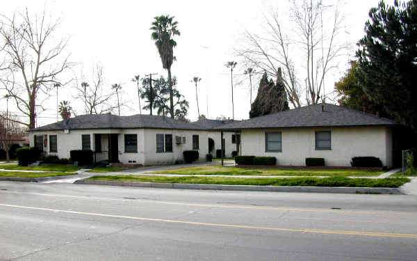 2100-2116 N Sierra Way in San Bernardino, CA - Building Photo