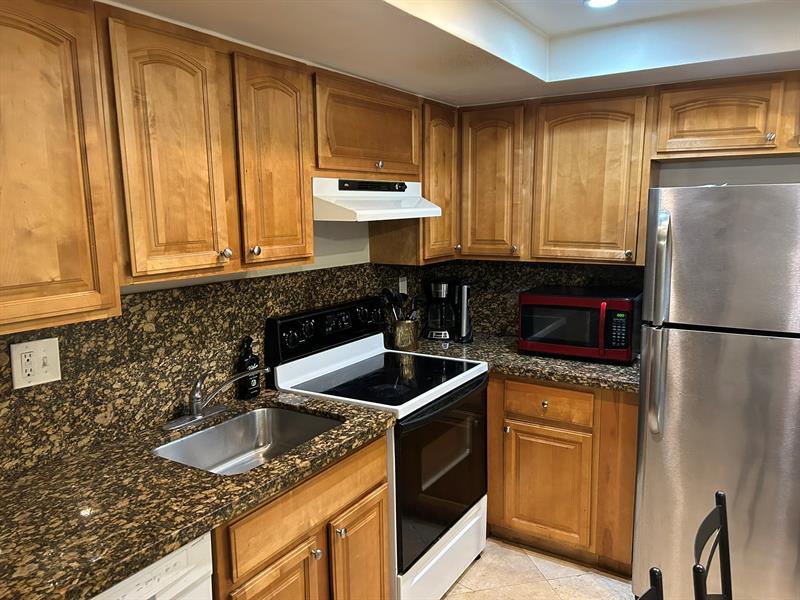 510 NE 17th Ave in Fort Lauderdale, FL - Building Photo
