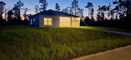 1014 Garnet Ave in Lehigh Acres, FL - Building Photo - Building Photo