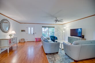 2722 Cardinal Dr in Vero Beach, FL - Building Photo - Building Photo