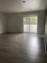 14133 Calvert St in Van Nuys, CA - Building Photo - Interior Photo