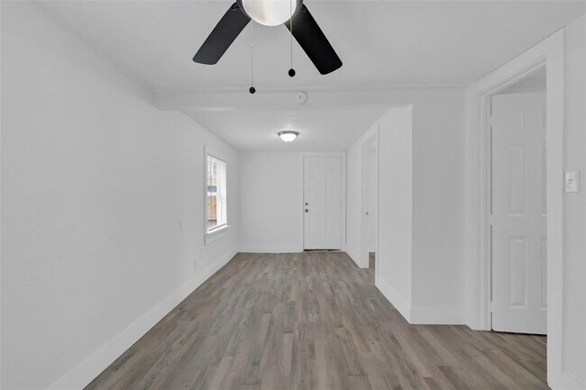 3307 Broadway St in Houston, TX - Building Photo - Building Photo