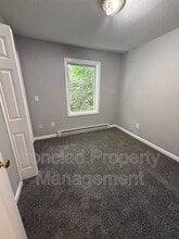 37-39 Munchausen Ave in Bristol, CT - Building Photo - Building Photo