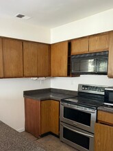 6001 Hickory Cove in Memphis, TN - Foto de edificio - Building Photo