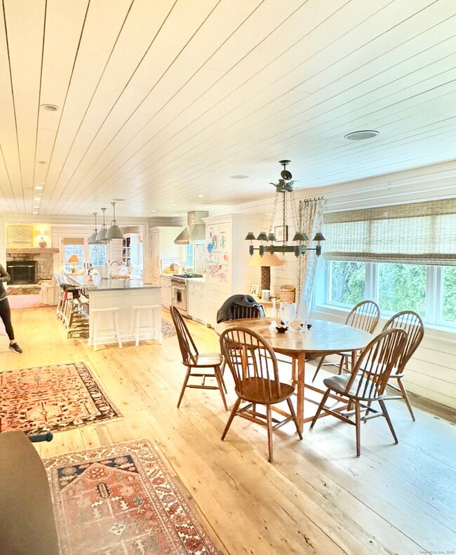 9 Barclay Ct in Norwalk, CT - Building Photo - Building Photo