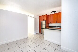 4051 N Dixie Hwy in Oakland Park, FL - Building Photo - Building Photo