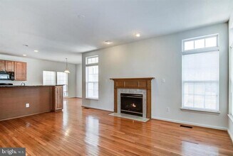 2002 Idlewild Blvd in Fredericksburg, VA - Building Photo - Building Photo