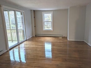 3 S Shore Rd in Salem, NH - Building Photo - Building Photo