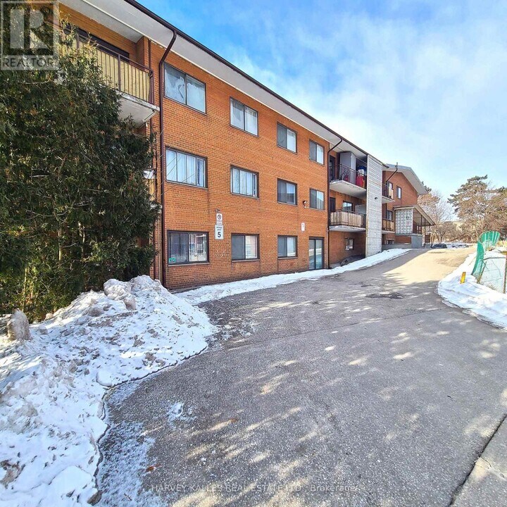 80 Blackfriar Ave in Toronto, ON - Building Photo