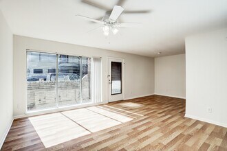 229 Westmoreland St in Houston, TX - Building Photo - Building Photo