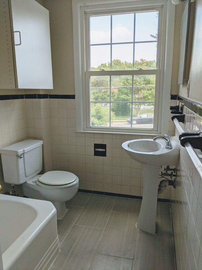 2205 Washington Avenue in Silver Spring, MD - Building Photo - Building Photo