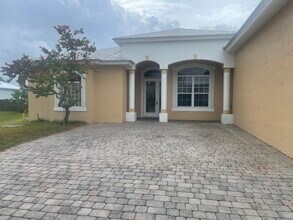 2643 SW Harem Cir in Port St. Lucie, FL - Building Photo - Building Photo