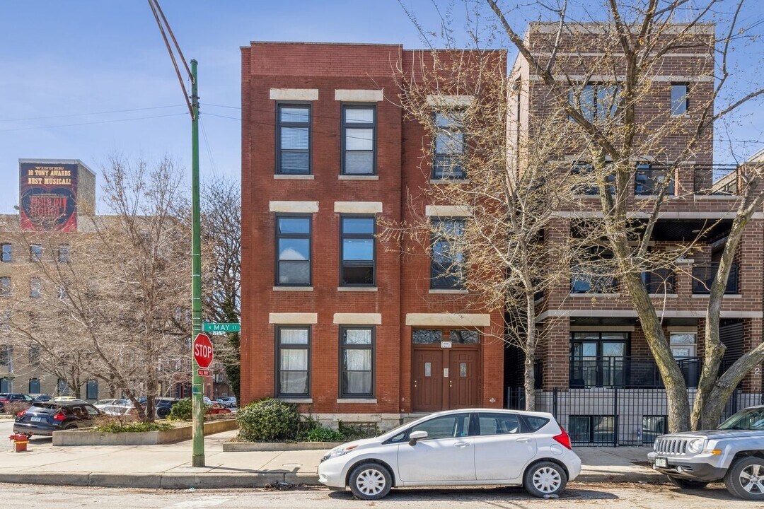 600 N May St in Chicago, IL - Building Photo