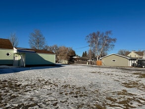 200 Roosevelt Ave in Underwood, ND - Building Photo - Building Photo