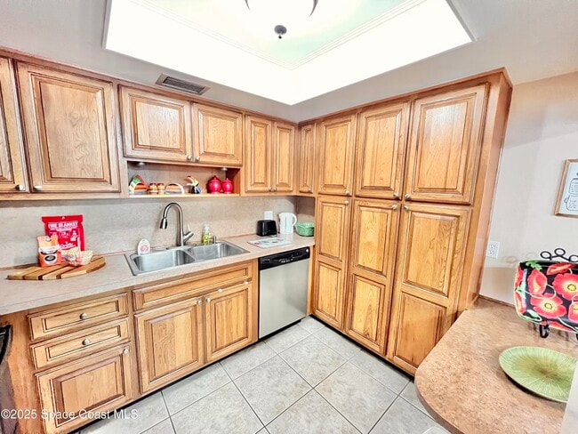 151 Cape Shores Cir in Cape Canaveral, FL - Building Photo - Building Photo