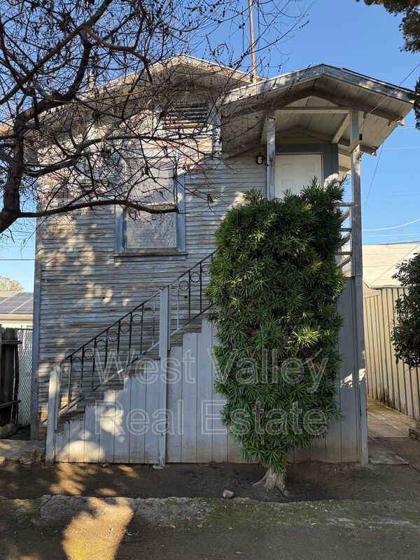 property at 200 1/2 Fillmore St