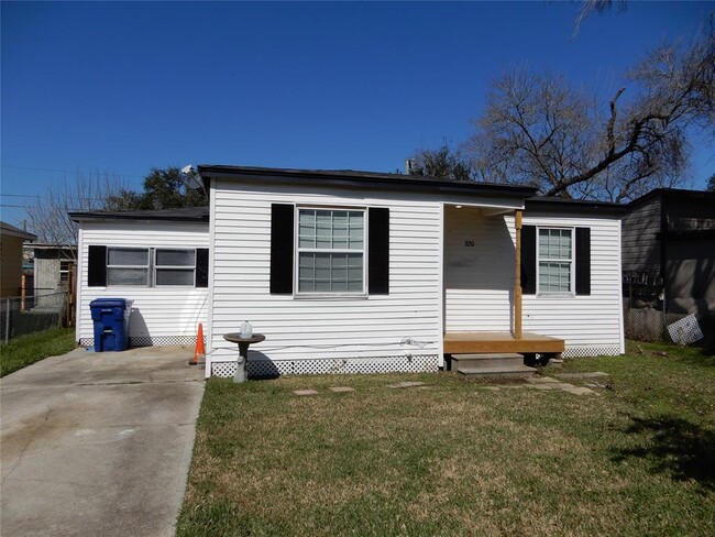 320 17th St N in Texas City, TX - Building Photo - Building Photo