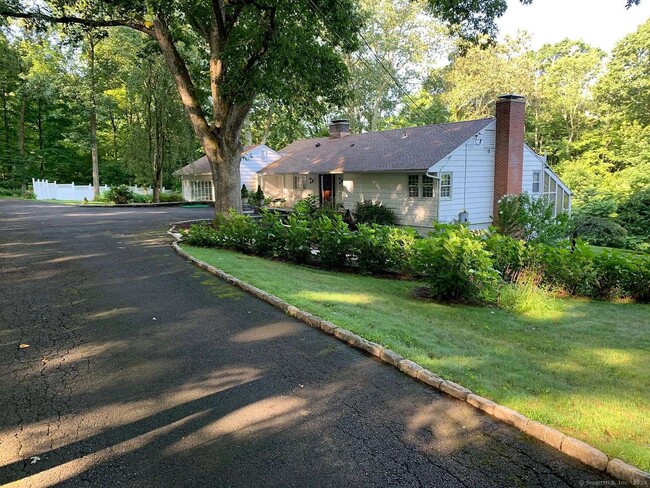 property at 10 Powder Horn Hill Rd