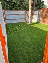 555 El Placer Rd in Palm Springs, CA - Building Photo