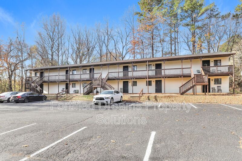 201 Leisure Time Ln in Winston-Salem, NC - Building Photo