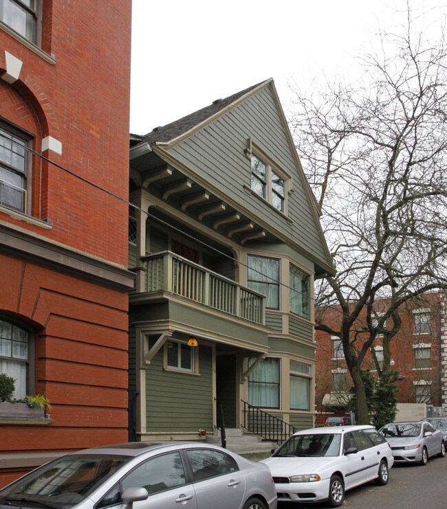 110 NW King Ave in Portland, OR - Foto de edificio - Building Photo