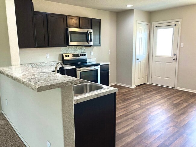 18 Saunder Dr N in Austin, AR - Building Photo - Building Photo