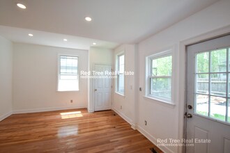 36 Cedar St, Unit 1 in Boston, MA - Building Photo - Building Photo