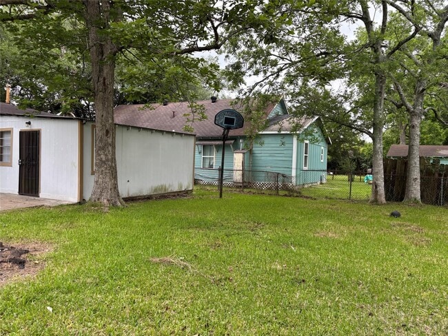 property at 2118 N 8th St