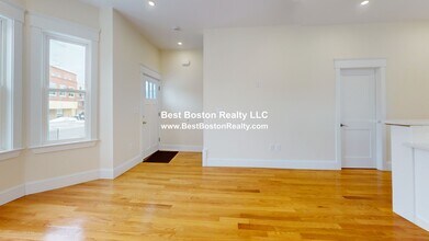 244 Somerville Ave in Somerville, MA - Building Photo - Building Photo