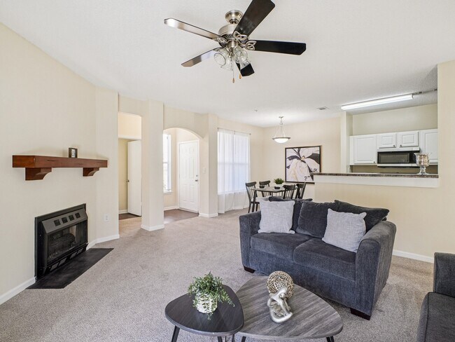 Cedar Springs Apartments in Raleigh, NC - Foto de edificio - Building Photo