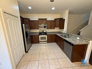 2807 Lantern Hill Ave in Brandon, FL - Building Photo - Building Photo