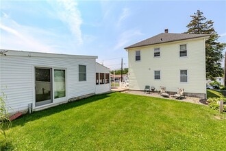 2 Ann St in North Providence, RI - Foto de edificio - Building Photo
